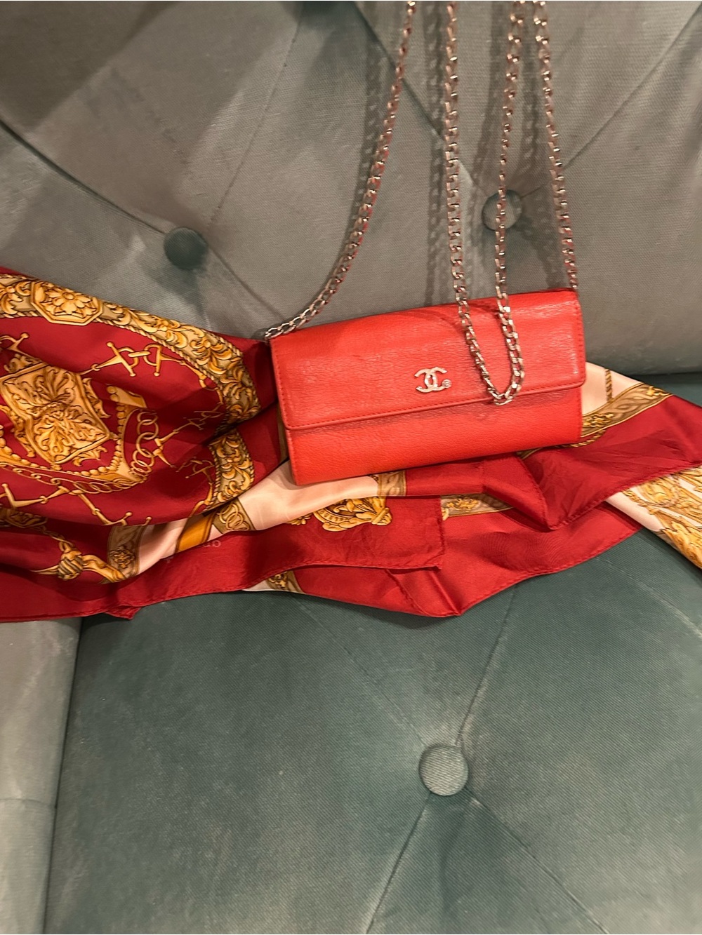 Chanel Coco Umbrella Long
Wallet Goatskin Orange/Reddish